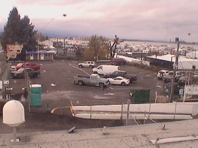 Thumbnail for current weather camera view from Rodgers Marine LLC in Portland, Oregon