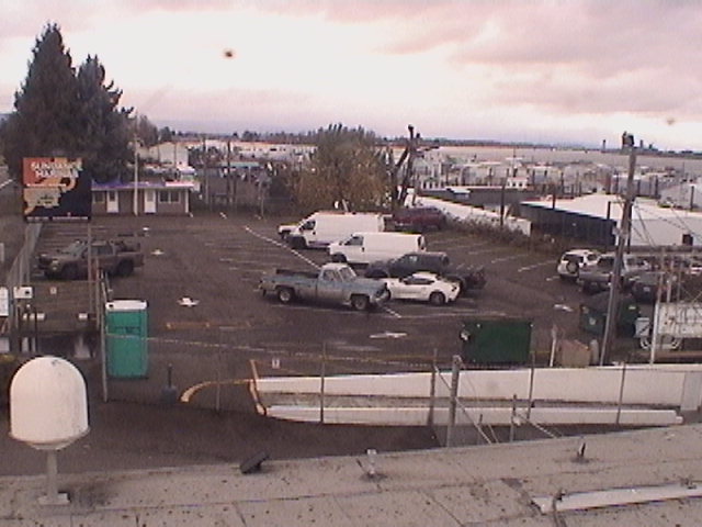 Thumbnail for current weather camera view from Rodgers Marine LLC in Portland, Oregon