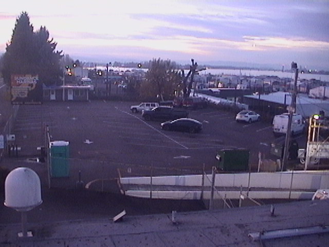 Thumbnail for current weather camera view from Rodgers Marine LLC in Portland, Oregon
