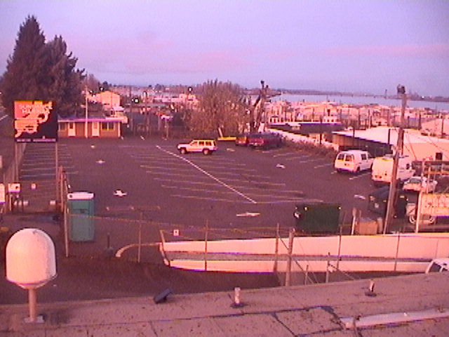 Thumbnail for current weather camera view from Rodgers Marine LLC in Portland, Oregon