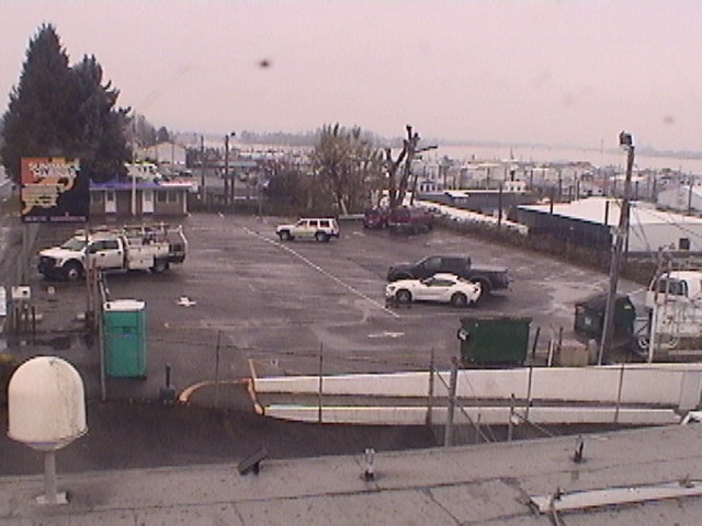 Thumbnail for current weather camera view from Rodgers Marine LLC in Portland, Oregon