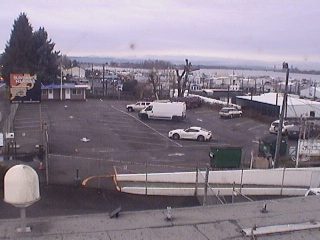 Thumbnail for current weather camera view from Rodgers Marine LLC in Portland, Oregon