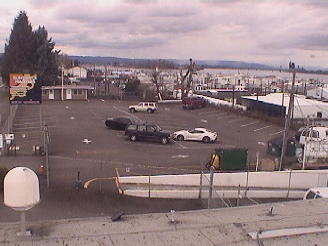 Thumbnail for current weather camera view from Rodgers Marine LLC in Portland, Oregon