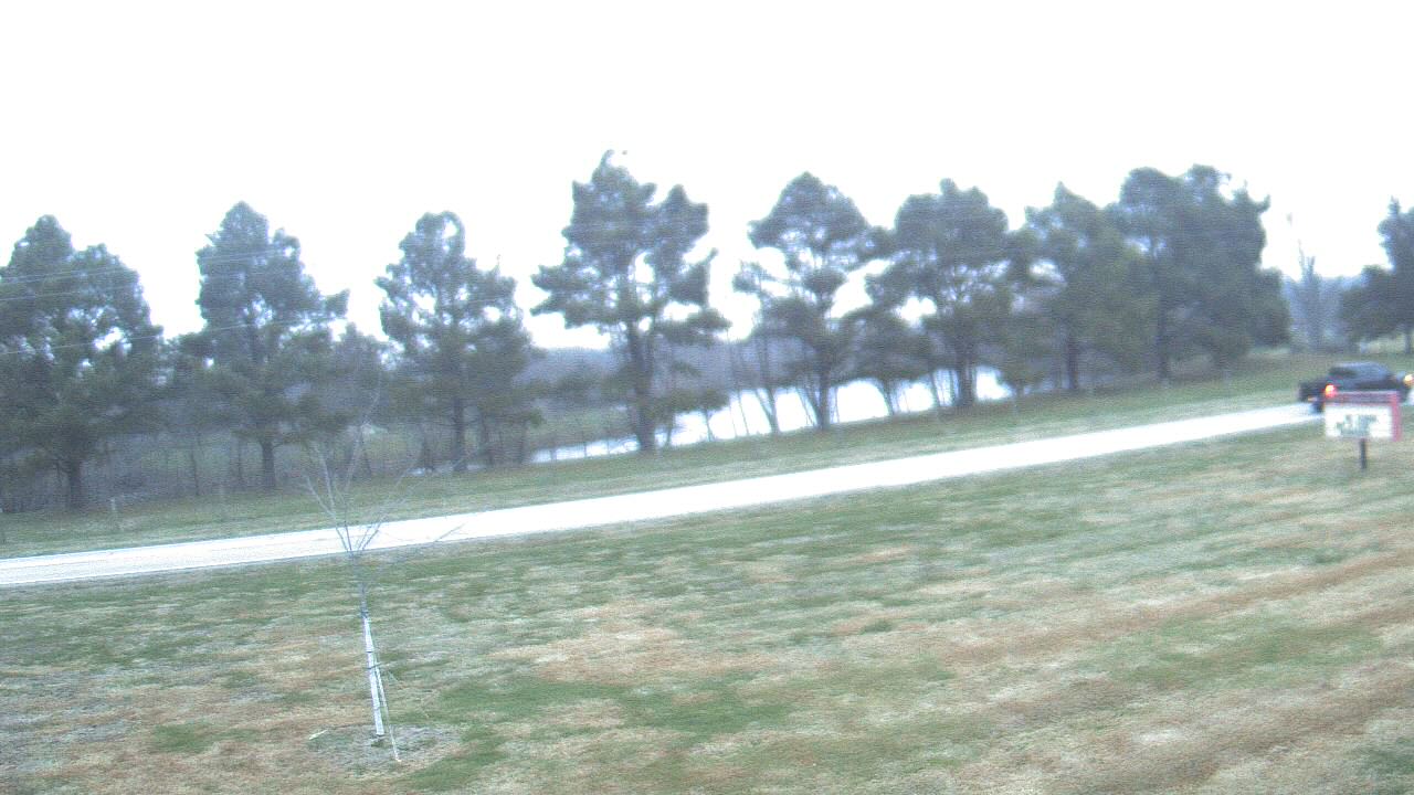 Thumbnail for current weather camera view from Lincoln ES in Pittsburg, Illinois