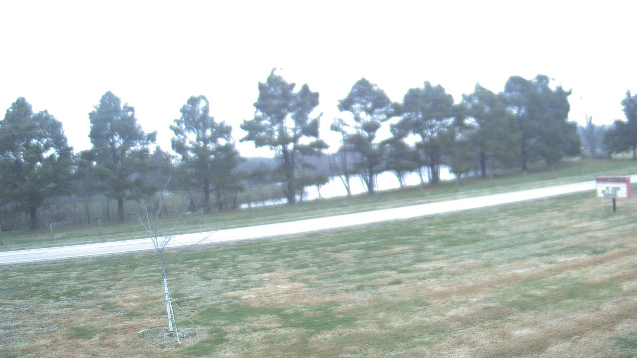 Thumbnail for current weather camera view from Lincoln ES in Pittsburg, Illinois