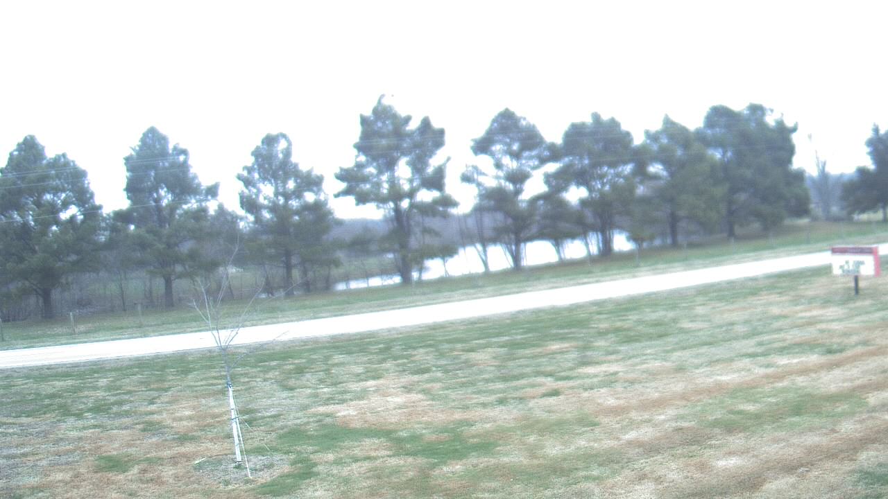 Thumbnail for current weather camera view from Lincoln ES in Pittsburg, Illinois