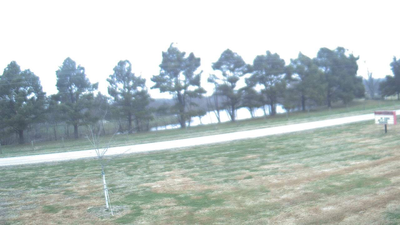 Thumbnail for current weather camera view from Lincoln ES in Pittsburg, Illinois