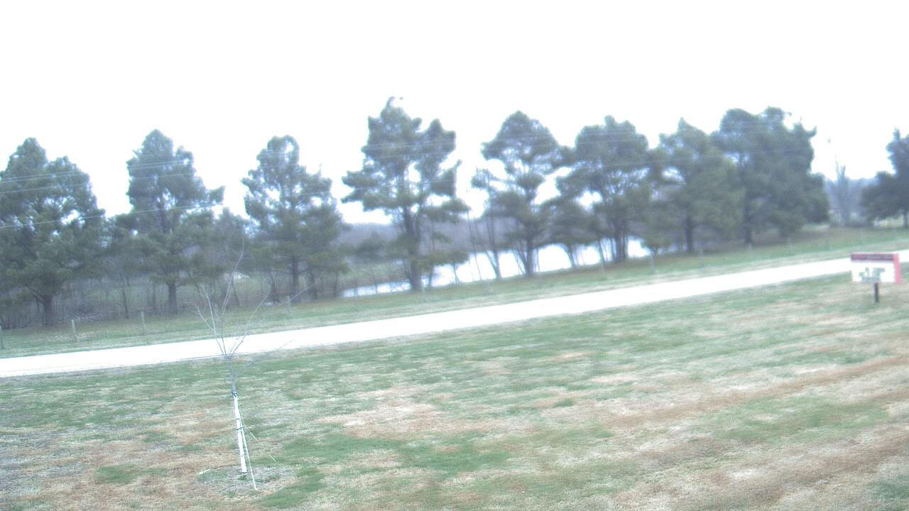 Thumbnail for current weather camera view from Lincoln ES in Pittsburg, Illinois