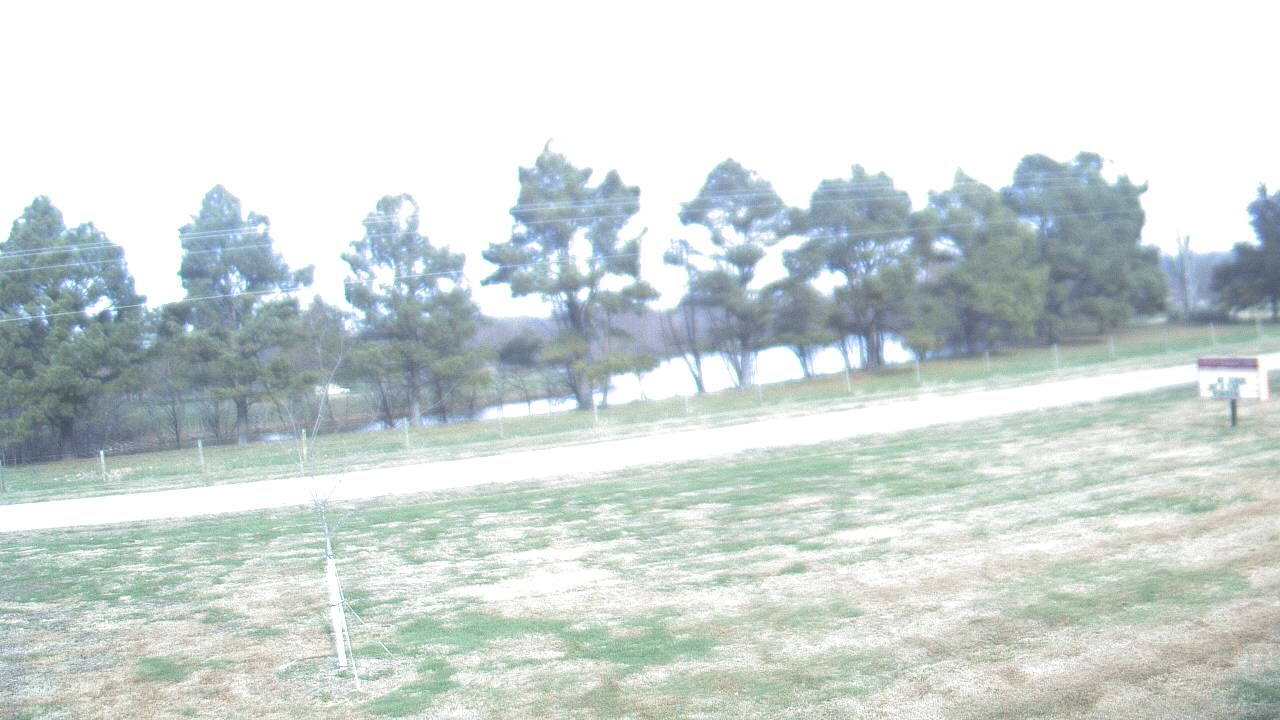 Thumbnail for current weather camera view from Lincoln ES in Pittsburg, Illinois