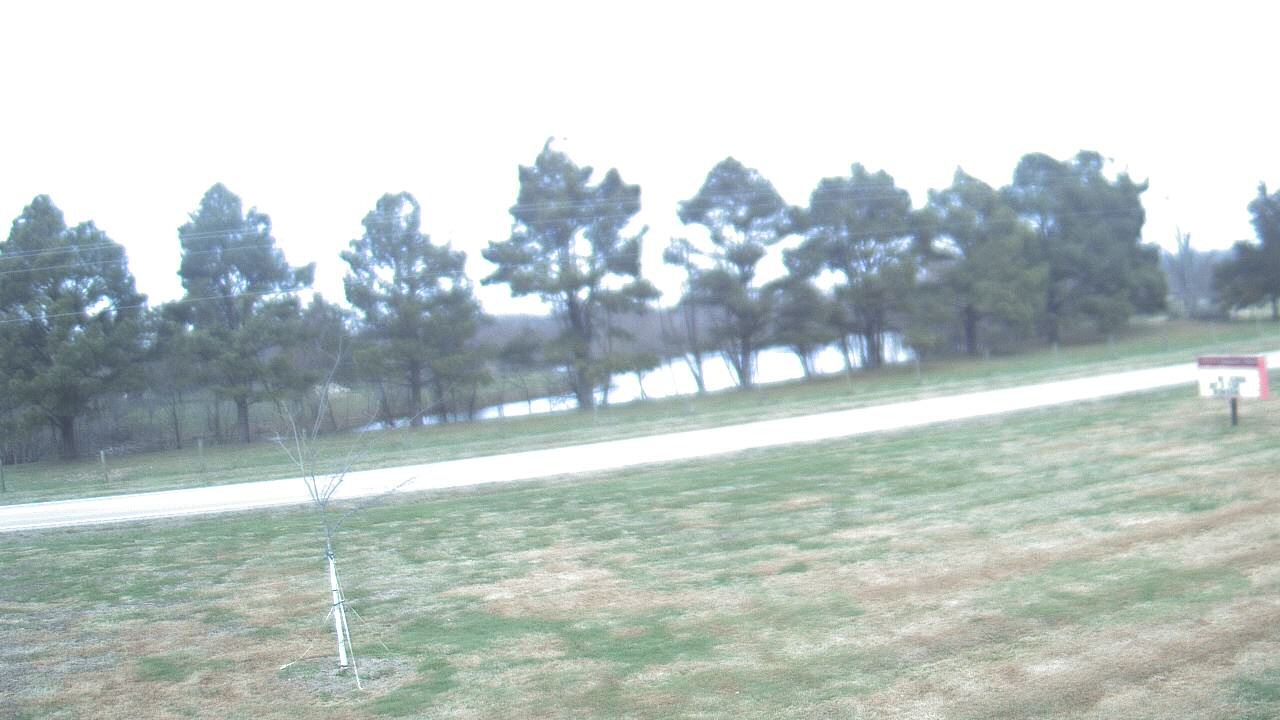 Thumbnail for current weather camera view from Lincoln ES in Pittsburg, Illinois