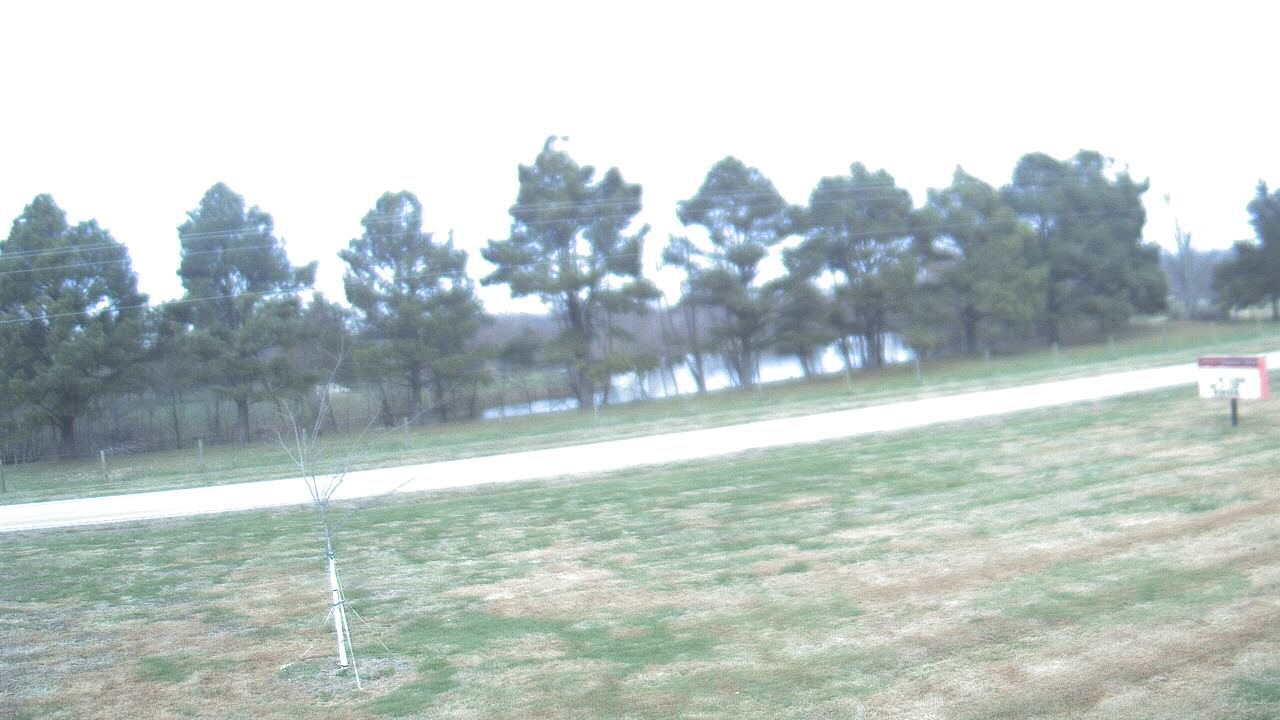 Thumbnail for current weather camera view from Lincoln ES in Pittsburg, Illinois