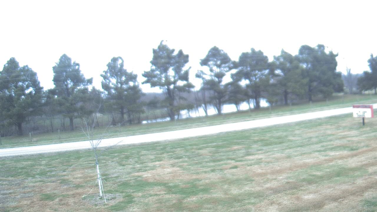 Thumbnail for current weather camera view from Lincoln ES in Pittsburg, Illinois