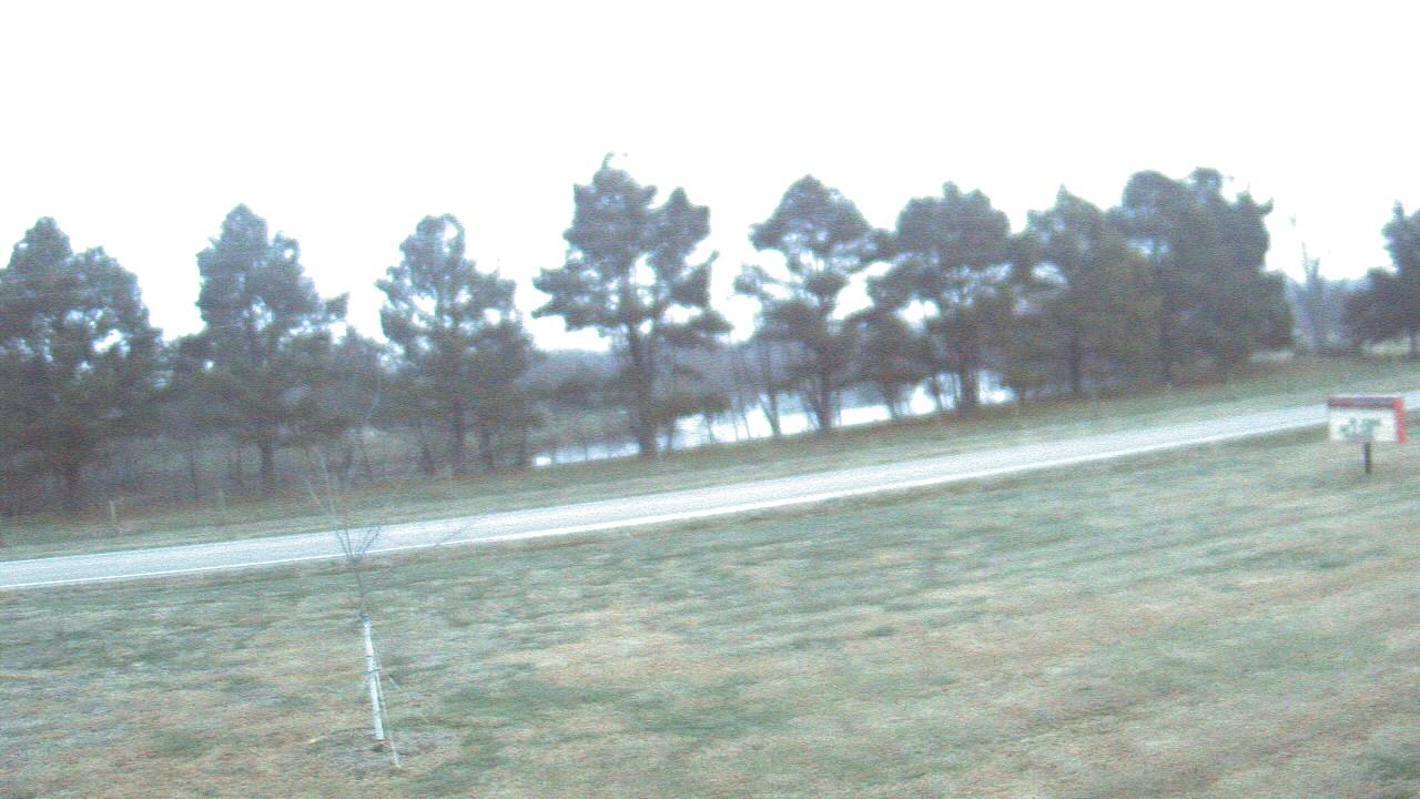 Thumbnail for current weather camera view from Lincoln ES in Pittsburg, Illinois