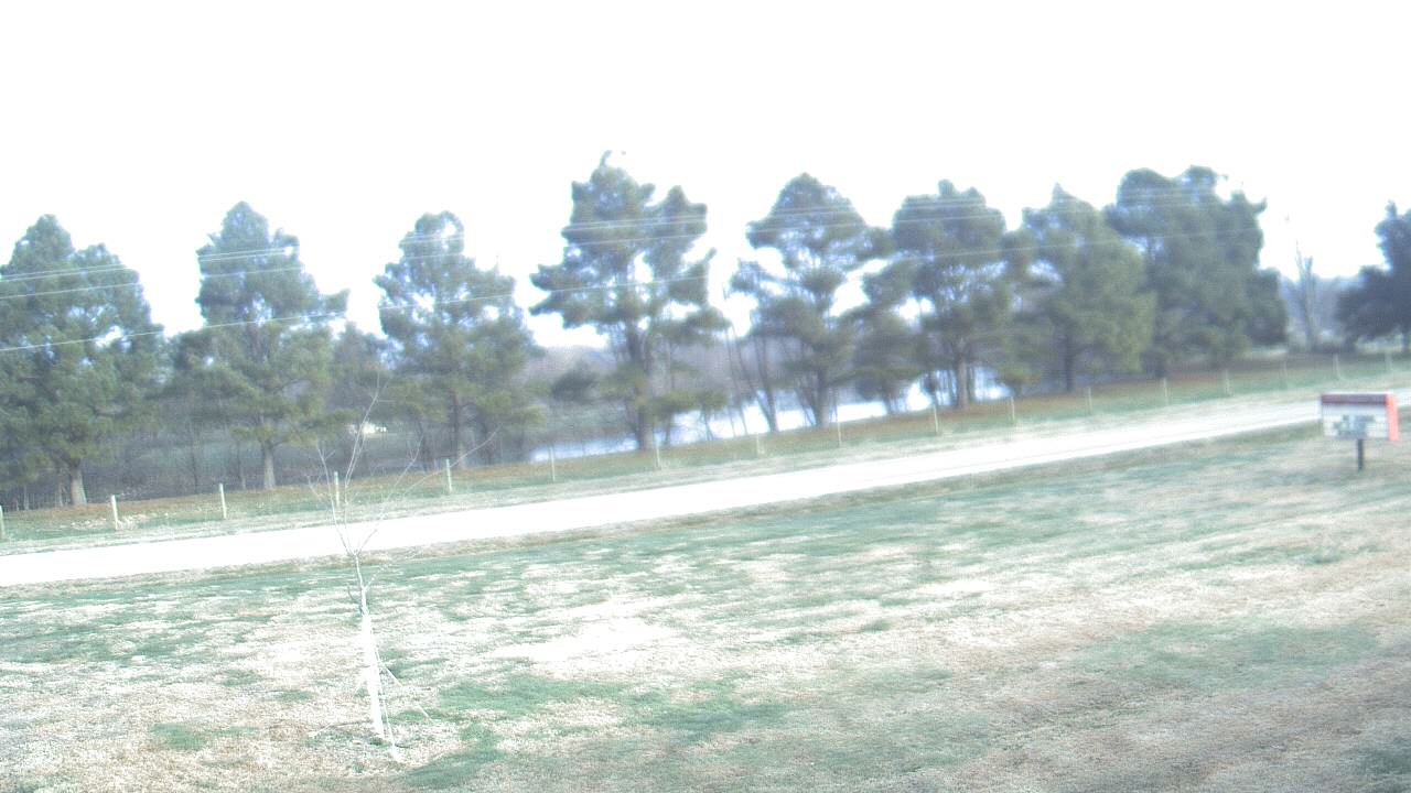 Thumbnail for current weather camera view from Lincoln ES in Pittsburg, Illinois