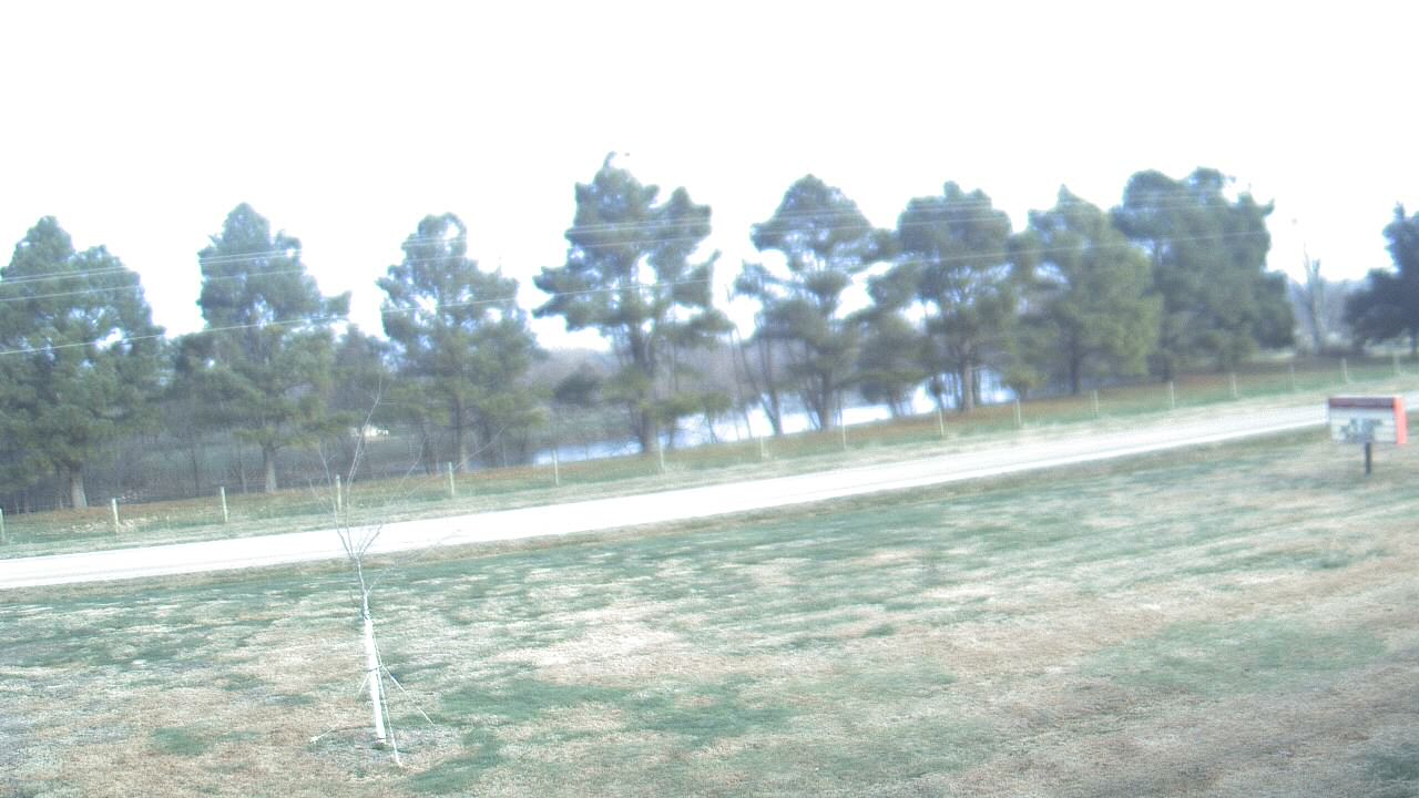 Thumbnail for current weather camera view from Lincoln ES in Pittsburg, Illinois