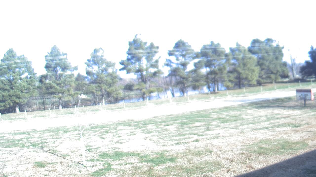 Thumbnail for current weather camera view from Lincoln ES in Pittsburg, Illinois