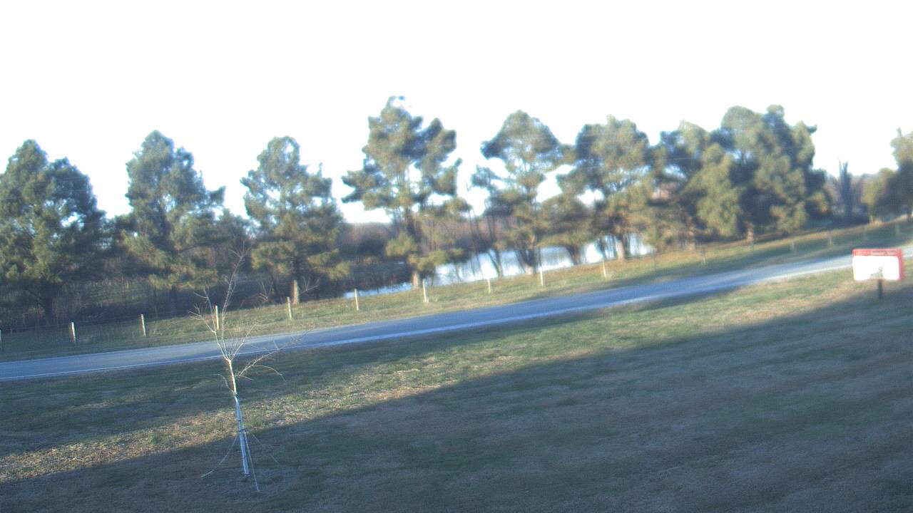 Thumbnail for current weather camera view from Lincoln ES in Pittsburg, Illinois