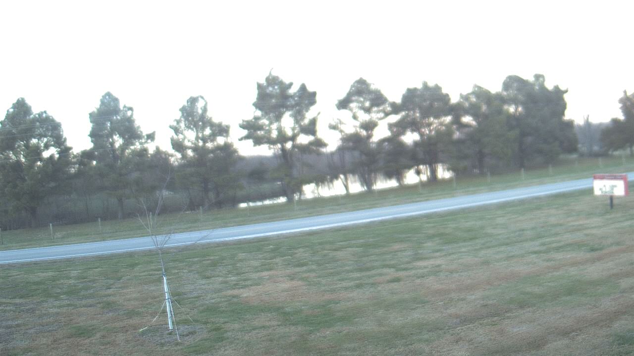 Thumbnail for current weather camera view from Lincoln ES in Pittsburg, Illinois