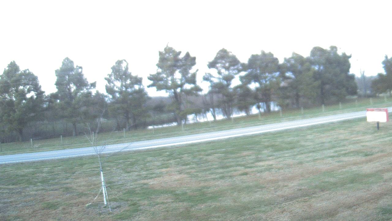 Thumbnail for current weather camera view from Lincoln ES in Pittsburg, Illinois