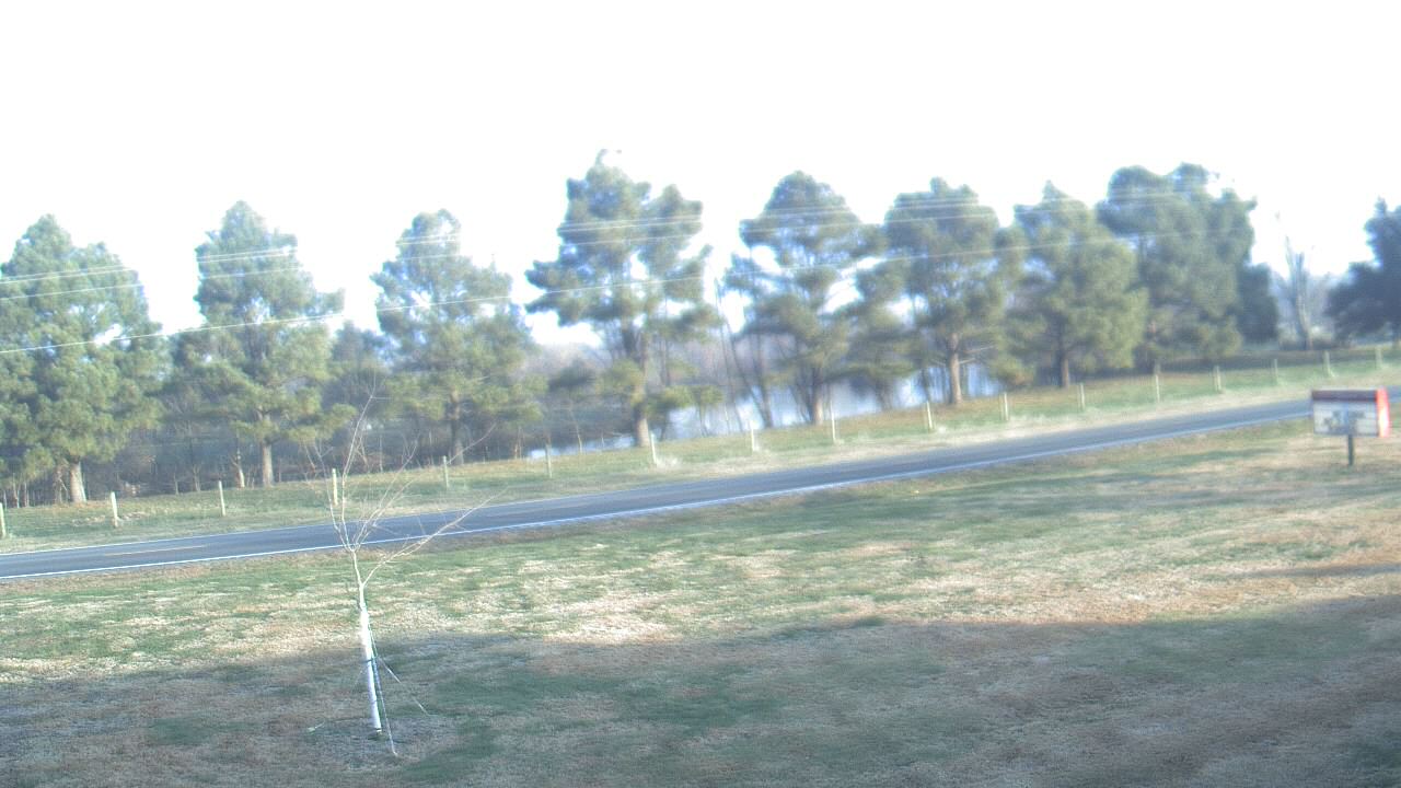 Thumbnail for current weather camera view from Lincoln ES in Pittsburg, Illinois