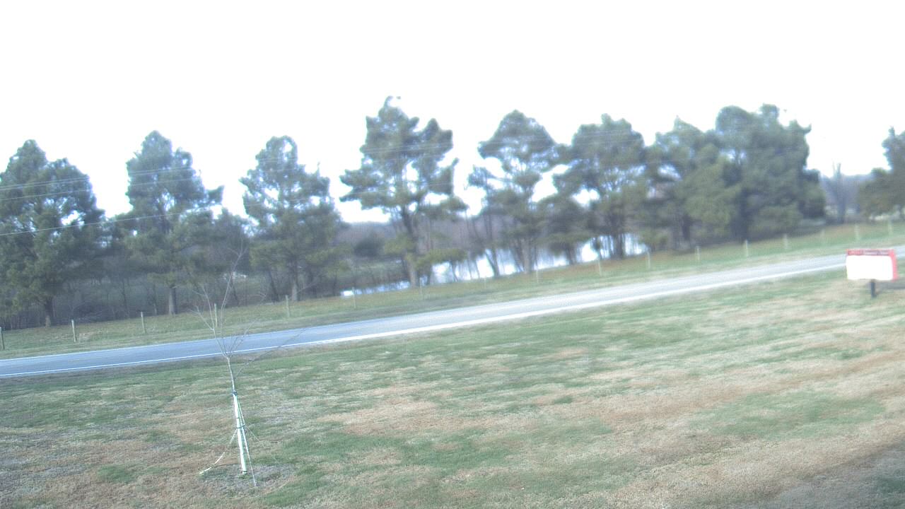 Thumbnail for current weather camera view from Lincoln ES in Pittsburg, Illinois