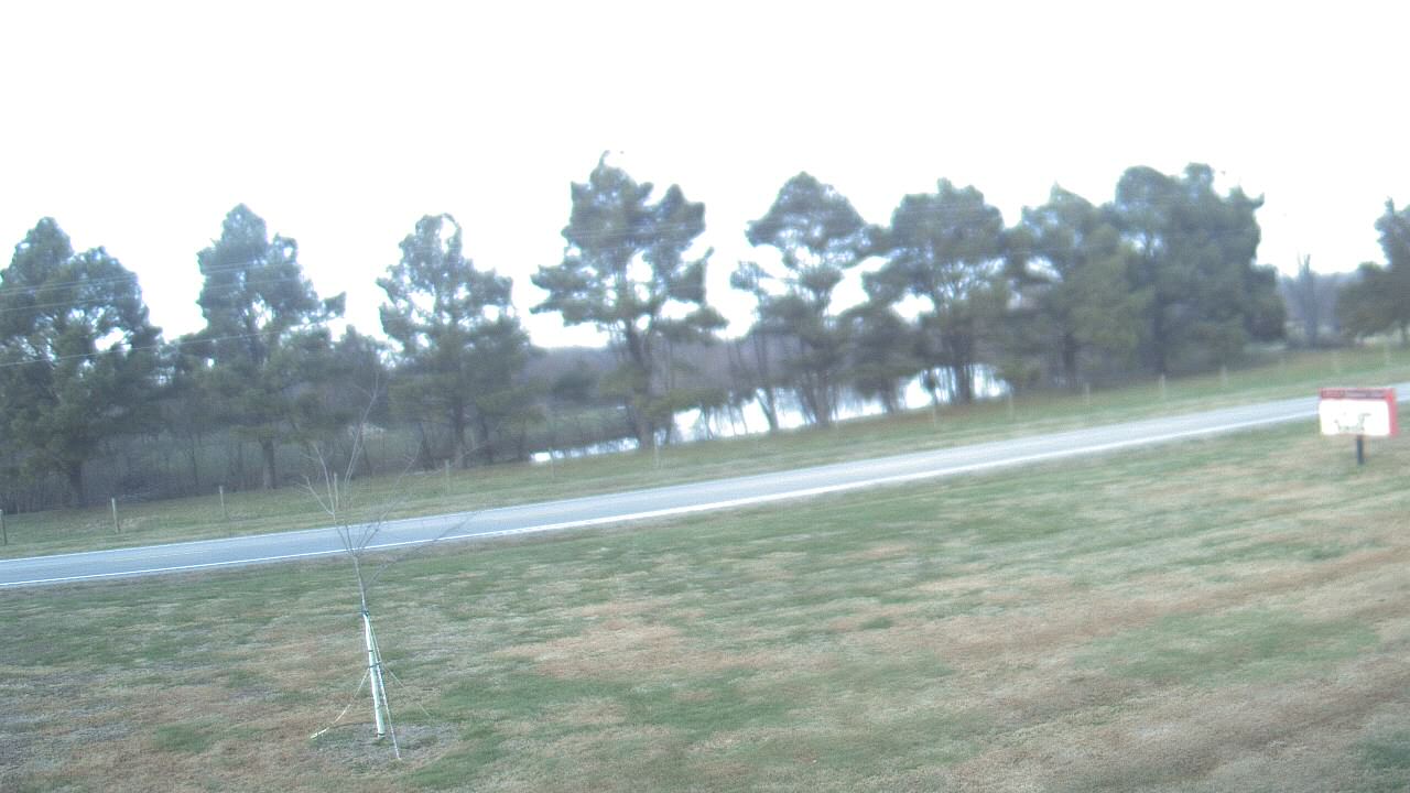 Thumbnail for current weather camera view from Lincoln ES in Pittsburg, Illinois