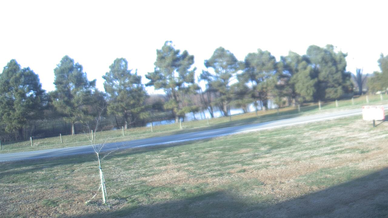 Thumbnail for current weather camera view from Lincoln ES in Pittsburg, Illinois