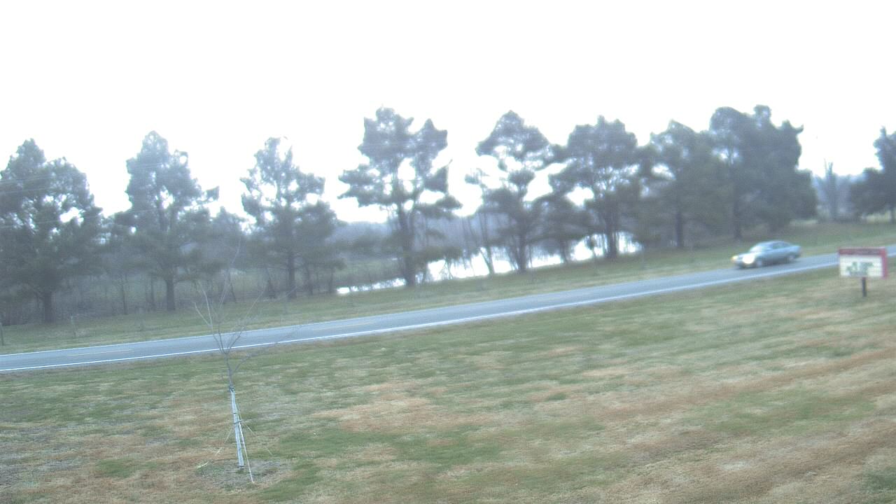 Thumbnail for current weather camera view from Lincoln ES in Pittsburg, Illinois