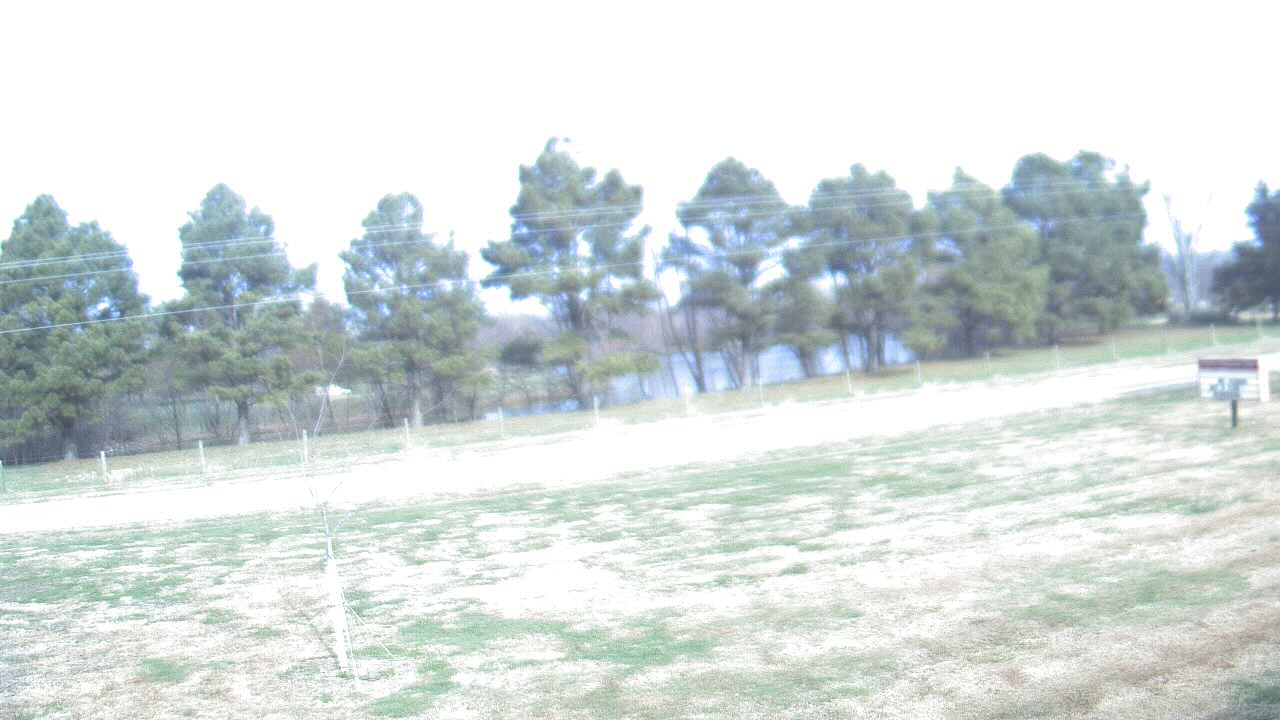 Thumbnail for current weather camera view from Lincoln ES in Pittsburg, Illinois