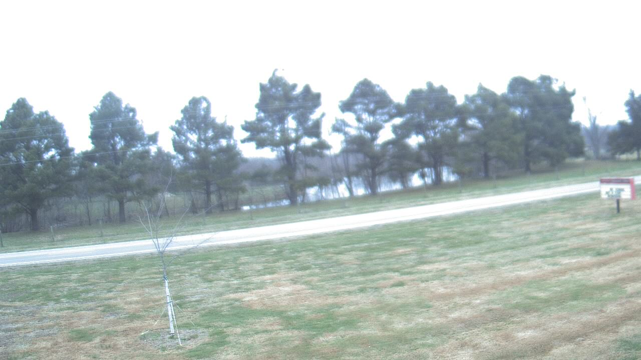 Thumbnail for current weather camera view from Lincoln ES in Pittsburg, Illinois