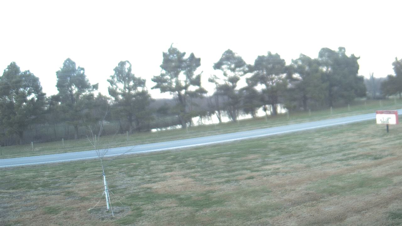 Thumbnail for current weather camera view from Lincoln ES in Pittsburg, Illinois