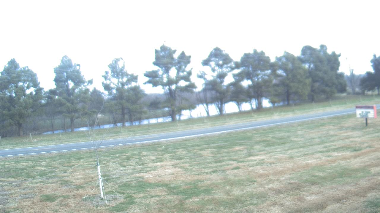 Thumbnail for current weather camera view from Lincoln ES in Pittsburg, Illinois