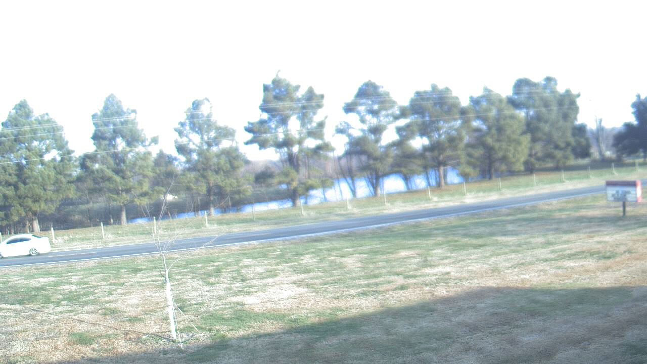 Thumbnail for current weather camera view from Lincoln ES in Pittsburg, Illinois