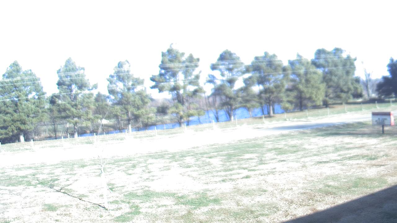 Thumbnail for current weather camera view from Lincoln ES in Pittsburg, Illinois