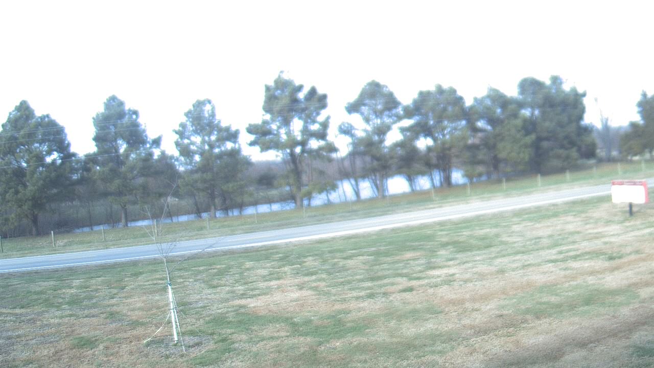 Thumbnail for current weather camera view from Lincoln ES in Pittsburg, Illinois