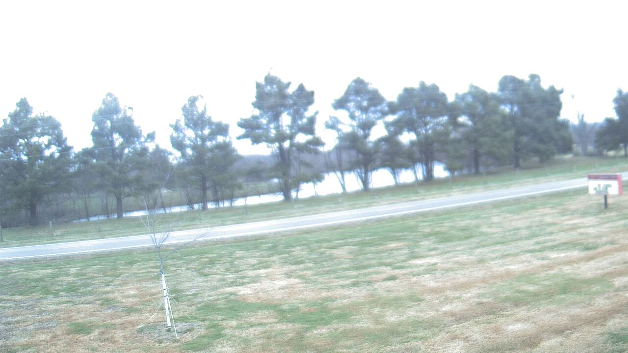 Thumbnail for current weather camera view from Lincoln ES in Pittsburg, Illinois