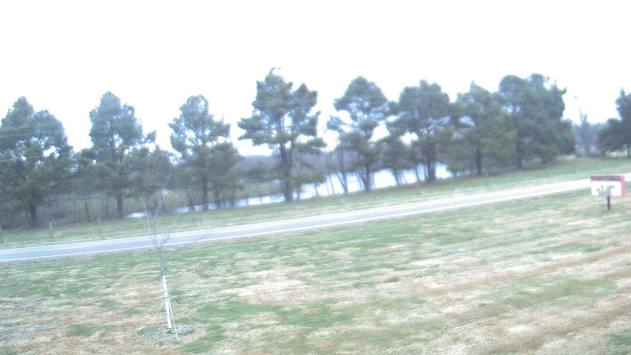 Thumbnail for current weather camera view from Lincoln ES in Pittsburg, Illinois