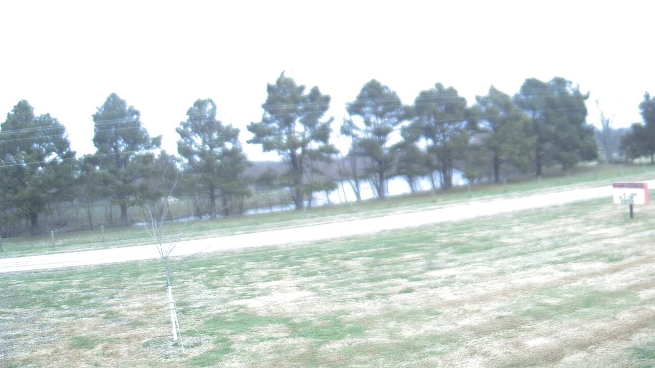 Thumbnail for current weather camera view from Lincoln ES in Pittsburg, Illinois