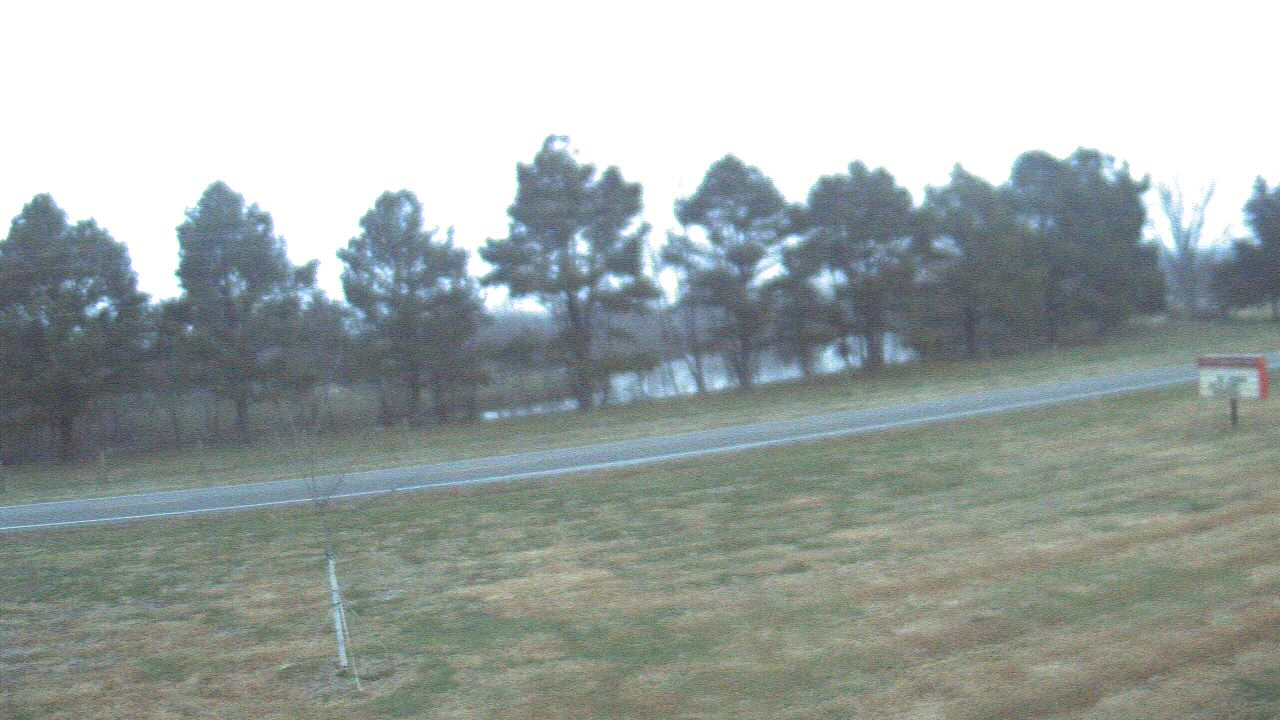 Thumbnail for current weather camera view from Lincoln ES in Pittsburg, Illinois