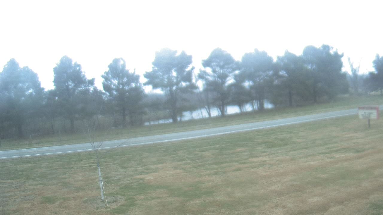 Thumbnail for current weather camera view from Lincoln ES in Pittsburg, Illinois