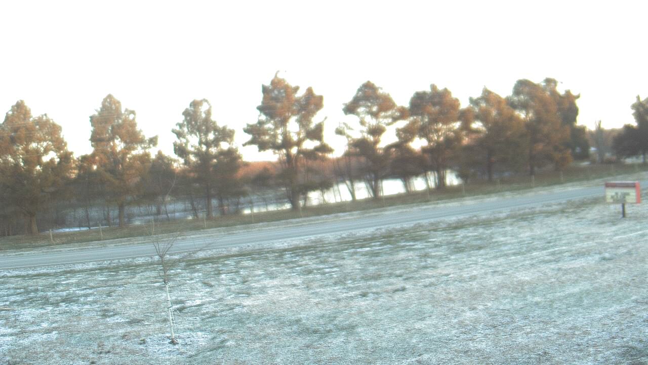 Thumbnail for current weather camera view from Lincoln ES in Pittsburg, Illinois