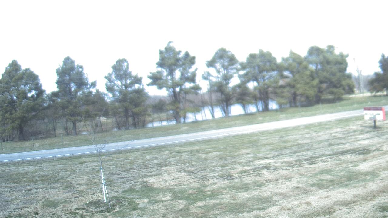 Thumbnail for current weather camera view from Lincoln ES in Pittsburg, Illinois