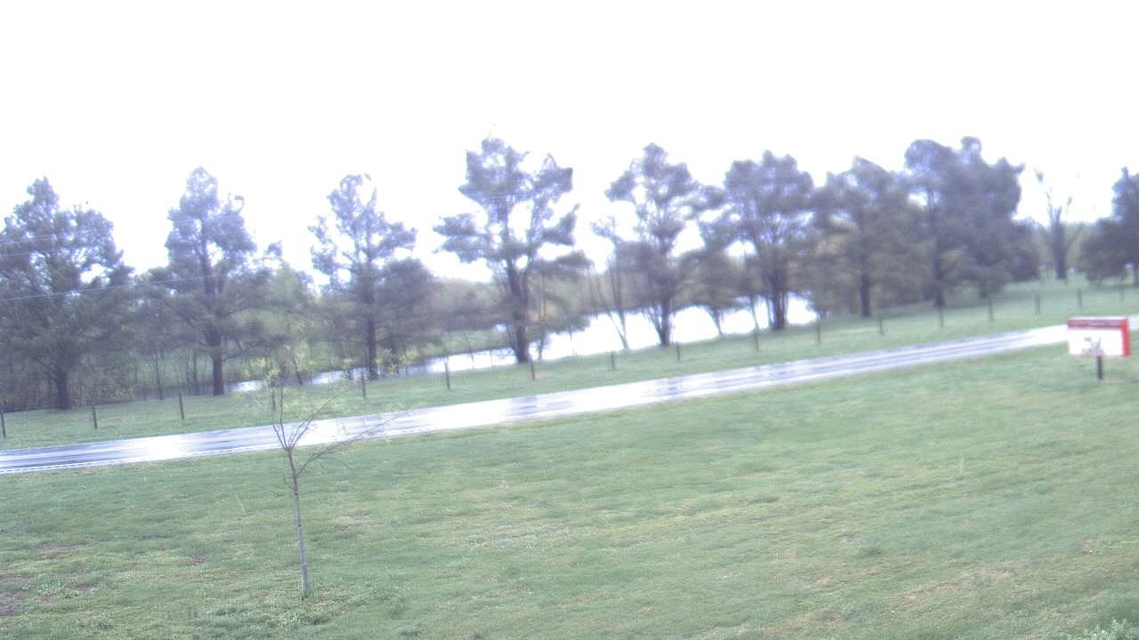 Thumbnail for current weather camera view from Lincoln ES in Pittsburg, Illinois