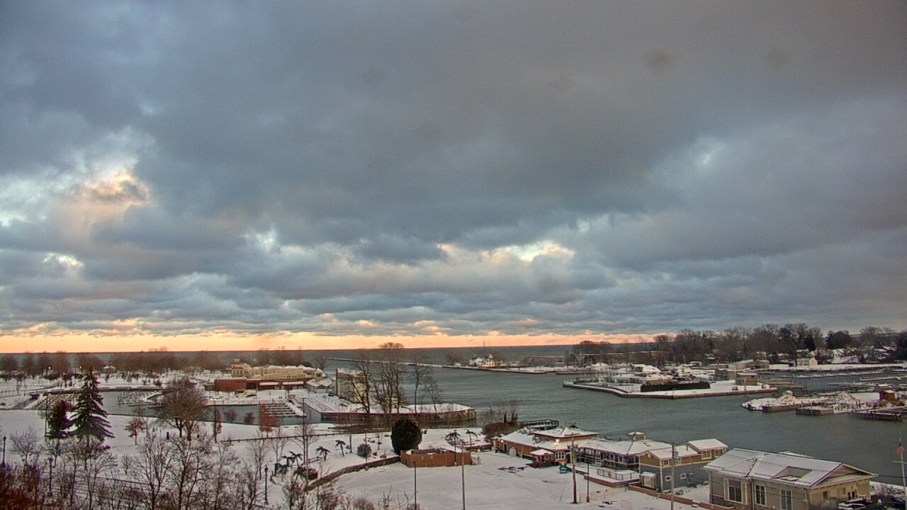 Thumbnail for current weather camera view from Charlotte-Genesee Lighthouse in Rochester, New York