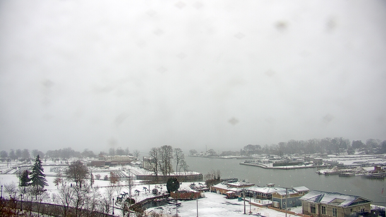 Thumbnail for current weather camera view from Charlotte-Genesee Lighthouse in Rochester, New York