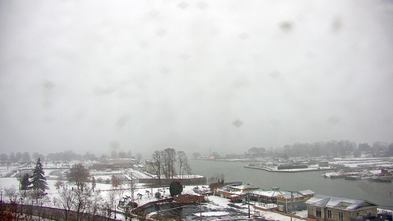 Thumbnail for current weather camera view from Charlotte-Genesee Lighthouse in Rochester, New York