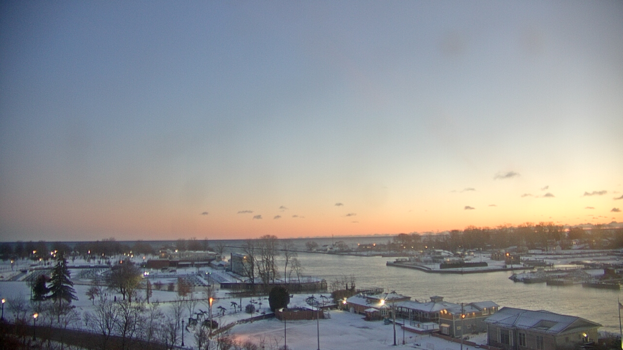 Thumbnail for current weather camera view from Charlotte-Genesee Lighthouse in Rochester, New York