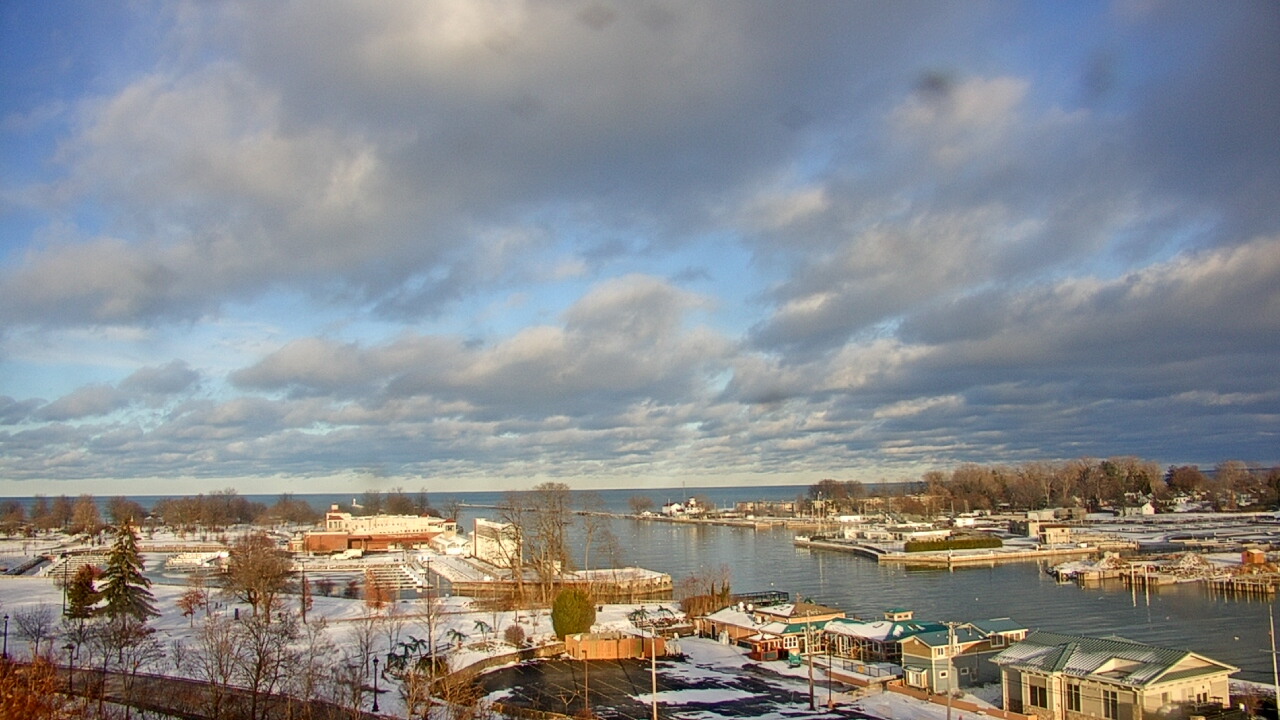Thumbnail for current weather camera view from Charlotte-Genesee Lighthouse in Rochester, New York