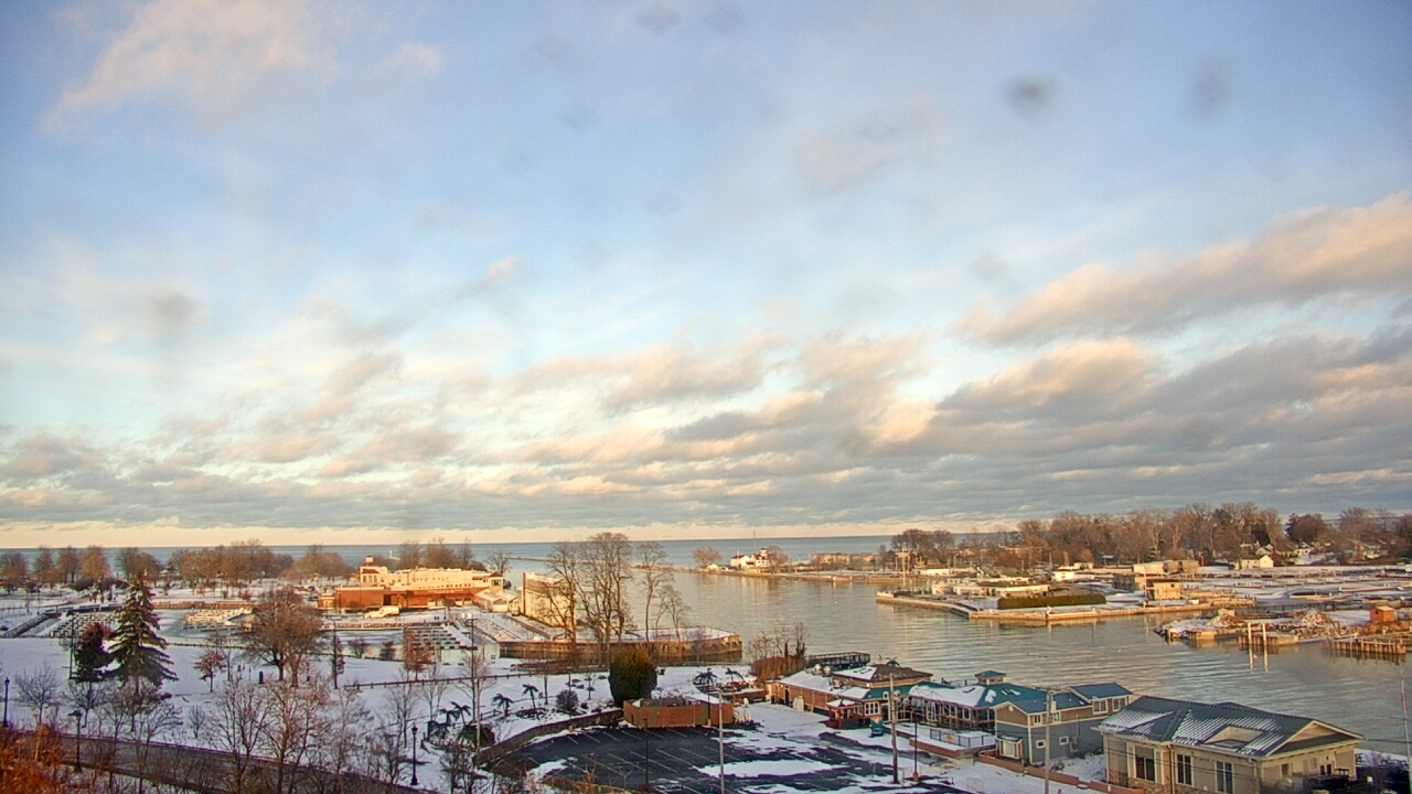 Thumbnail for current weather camera view from Charlotte-Genesee Lighthouse in Rochester, New York