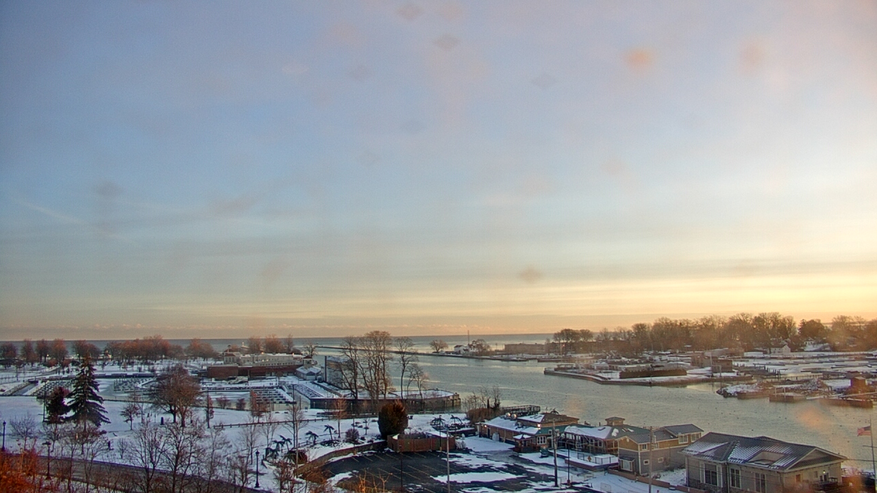 Thumbnail for current weather camera view from Charlotte-Genesee Lighthouse in Rochester, New York